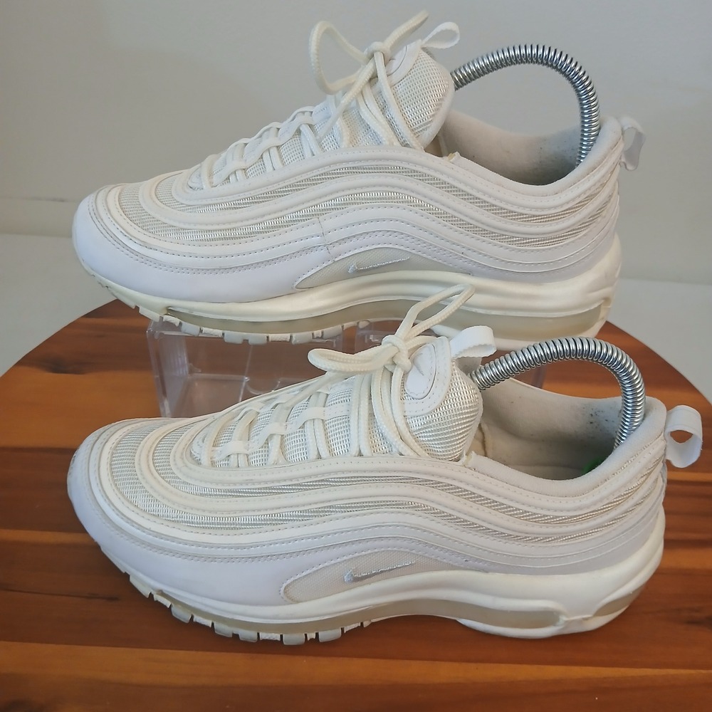 Nike Air Max 97 Womens 8.5 Triple White Running Shoes Sneakers 921733-100